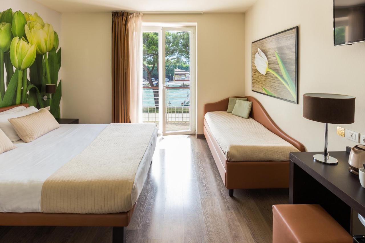 Hotel Acquadolce Пескиера дел Гарда Екстериор снимка