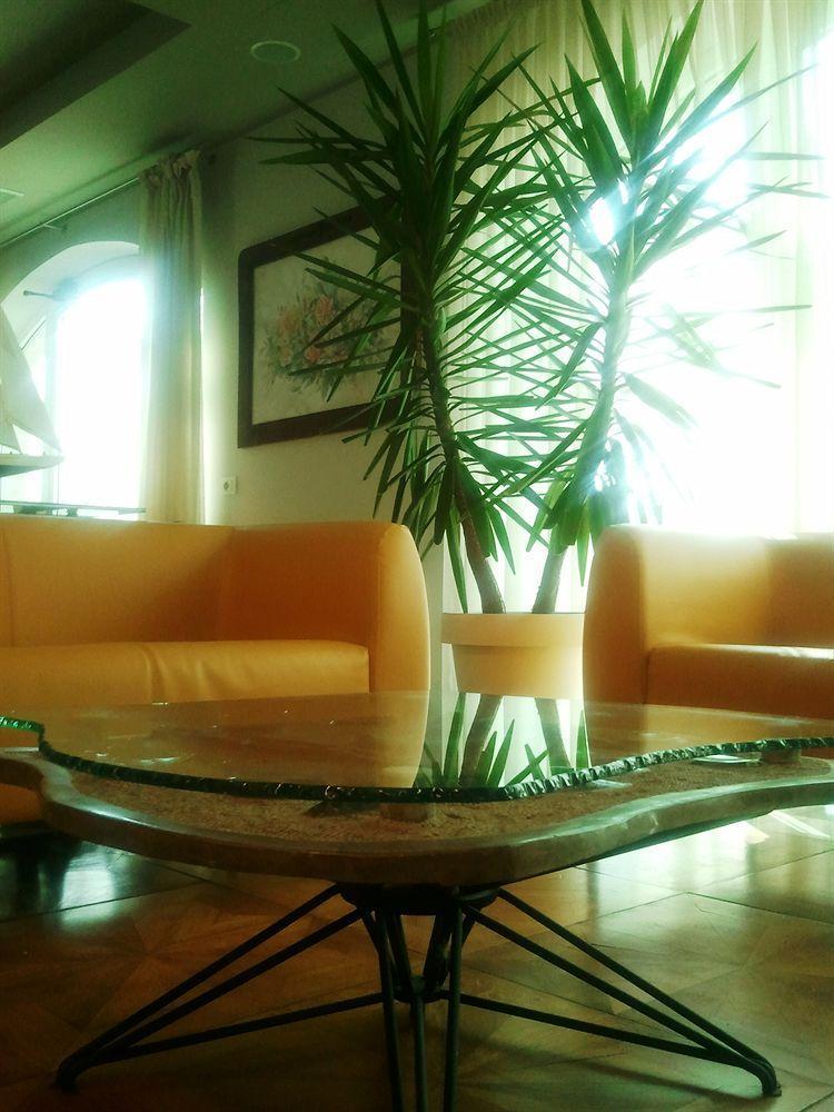 Hotel Acquadolce Пескиера дел Гарда Екстериор снимка