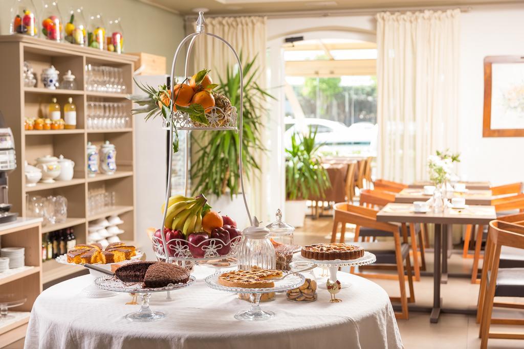 Hotel Acquadolce Пескиера дел Гарда Екстериор снимка