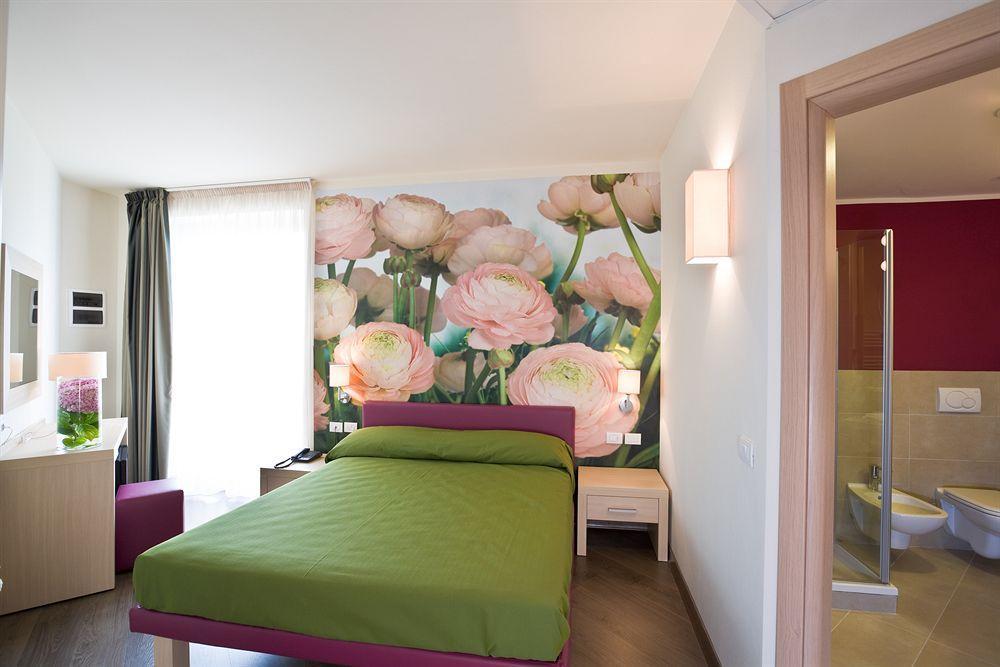 Hotel Acquadolce Пескиера дел Гарда Екстериор снимка