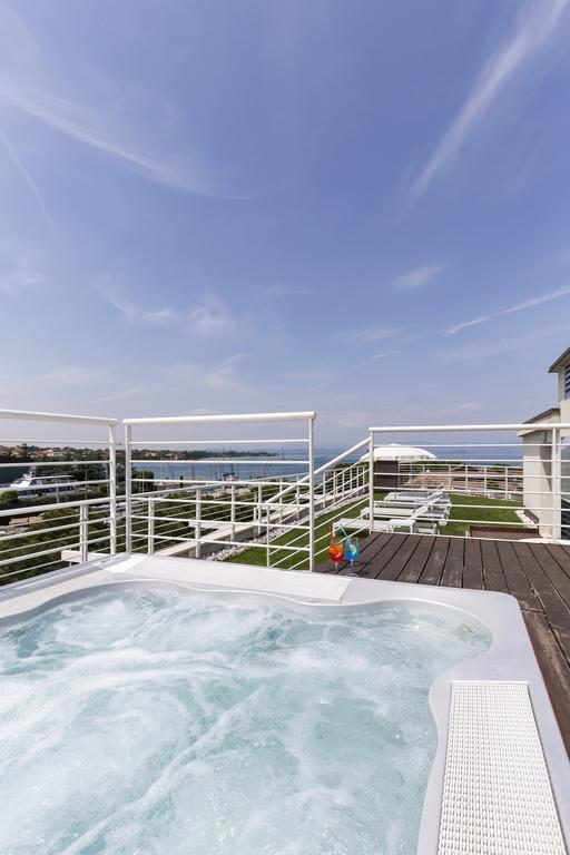 Hotel Acquadolce Пескиера дел Гарда Екстериор снимка