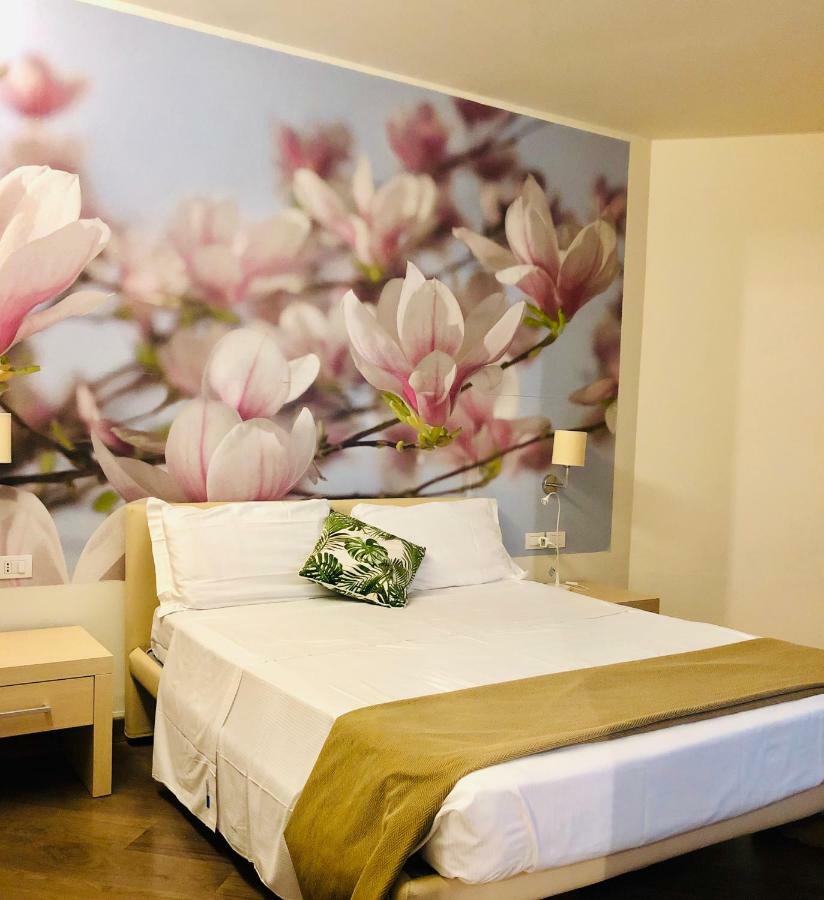 Hotel Acquadolce Пескиера дел Гарда Екстериор снимка